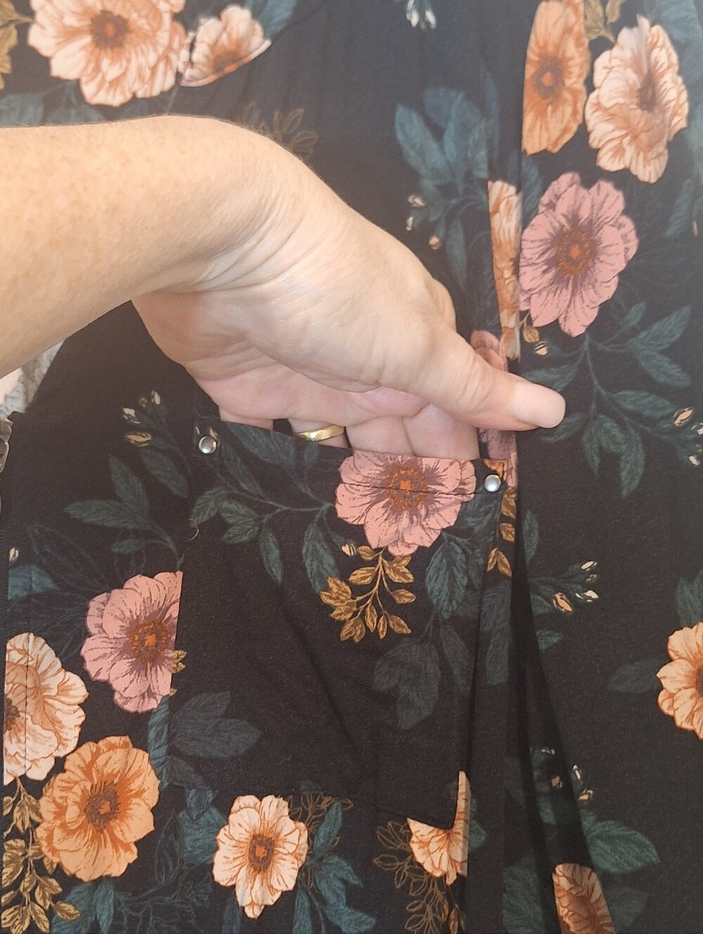 TORRID Floral Challis Zip Front Shirt Dress Knee Length Pockets Black Peach 1X - Picture 6 of 16